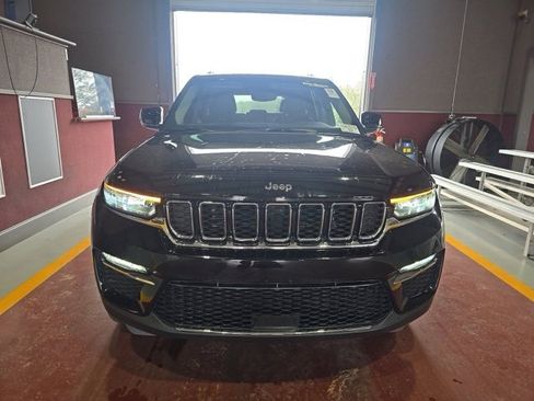 Used 2023 Jeep Grand Cherokee Limited image 4