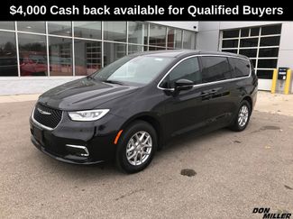 New 2026 Chrysler Pacifica Select video 1