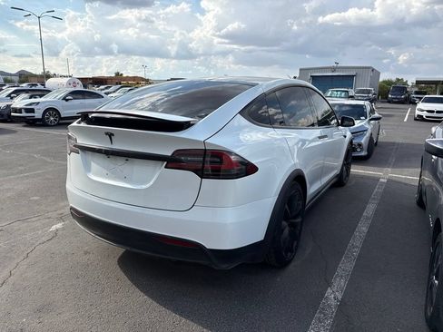 Used 2018 Tesla Model X 75D AWD/4WD image 3