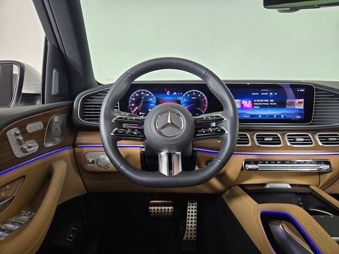Certified 2026 Mercedes-Benz GLS 450 4MATIC image 23