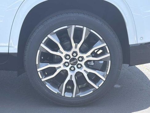 New 2026 GMC Acadia Denali Ultimate FWD image 32
