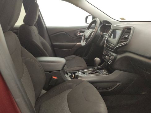 Used 2019 Jeep Cherokee Latitude w/ Popular Appearance Group image 21