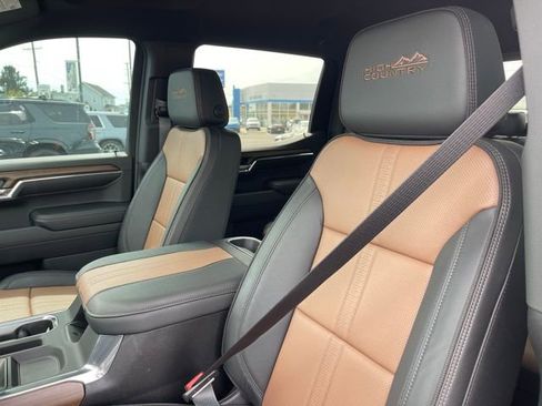 Used 2024 Chevrolet Silverado 1500 High Country AWD/4WD image 20