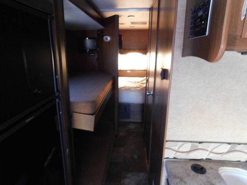 Used 2015 Ford E-450 and Econoline 450 Super Duty w/ Motorhome Prep Package RWD image 38
