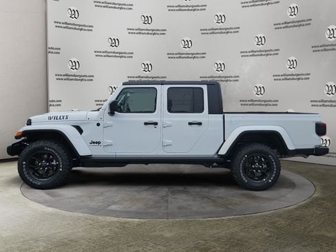 New 2026 Jeep Gladiator Sport AWD/4WD image 2