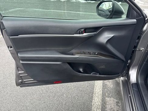 Used 2023 Toyota Camry SE image 18