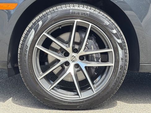 Used 2025 Porsche Macan image 37
