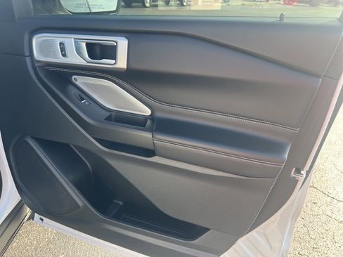 Used 2020 Ford Explorer ST w/ Premium Technology Package image 14