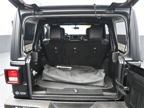 Used 2023 Jeep Wrangler Sport image 23