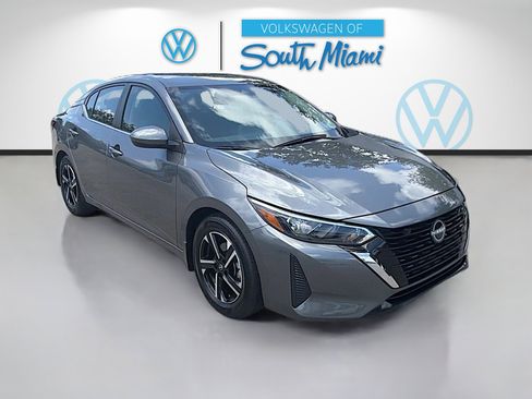 Used 2025 Nissan Sentra SV FWD image 1