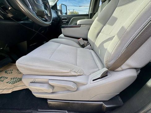 Used 2019 GMC Sierra 2500 4x4 Crew Cab w/ Sierra Convenience Package image 27