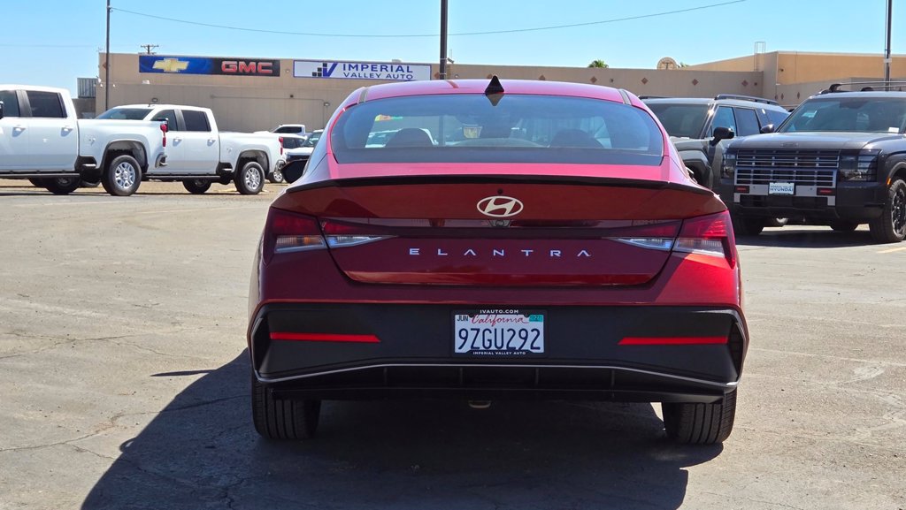 Used 2026 Hyundai Elantra Sport w/ Cargo Package FWD image 5