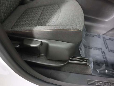 Used 2023 Chevrolet Equinox LT image 31