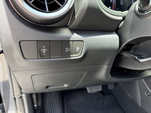 Used 2023 Hyundai Kona SEL AWD/4WD image 16