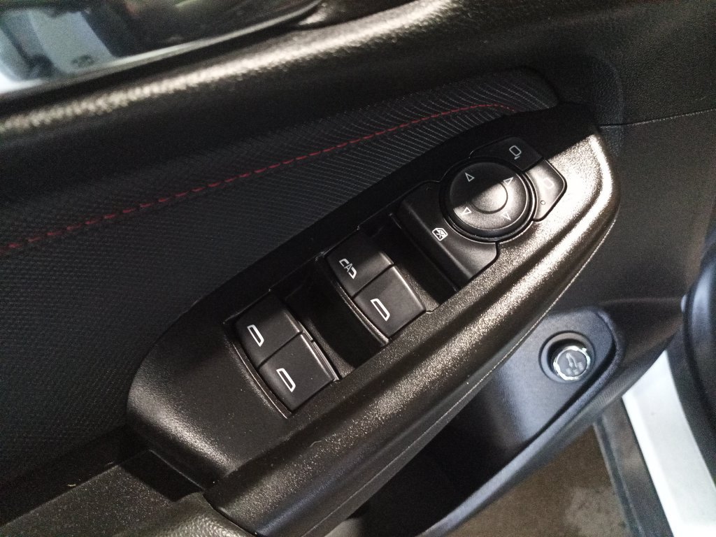 Used 2024 Chevrolet TrailBlazer RS w/ Convenience Package FWD image 11
