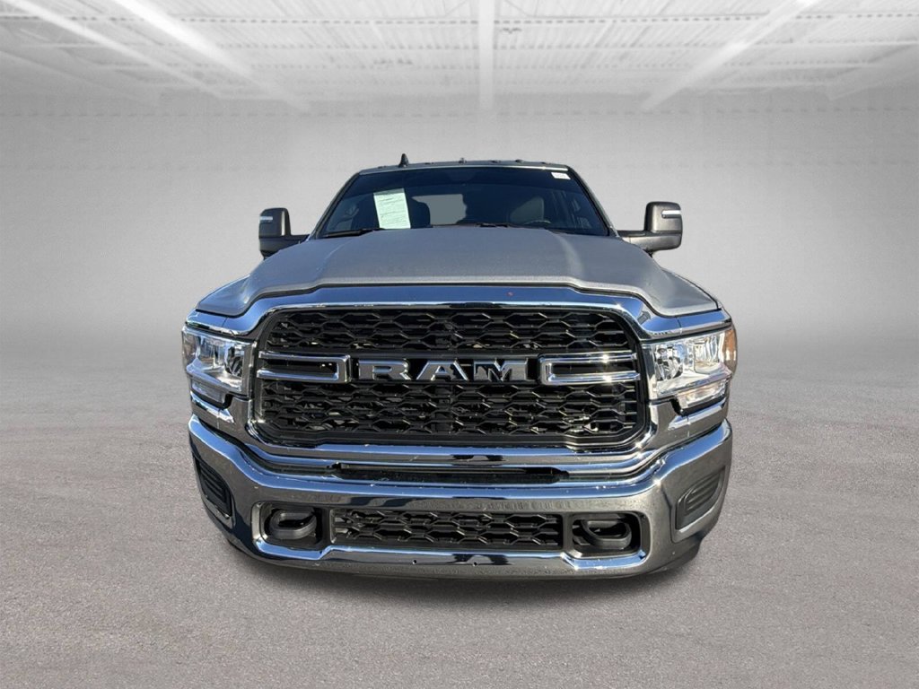 Used 2024 RAM 2500 Tradesman w/ Chrome Appearance Group AWD/4WD image 16