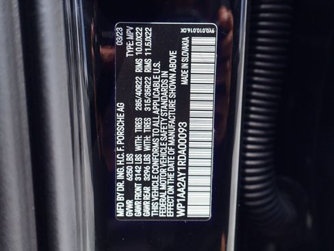 Certified 2024 Porsche Cayenne AWD/4WD image 28