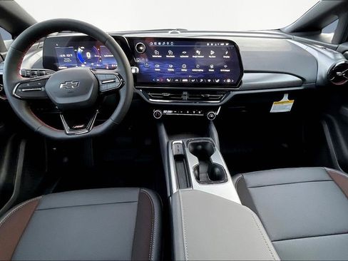 New 2026 Chevrolet Equinox EV RS image 6