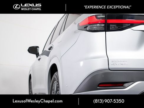 Used 2025 Lexus TX 350 FWD w/ Technology Package image 9