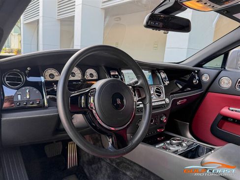 Used 2018 Rolls-Royce Wraith RWD image 12