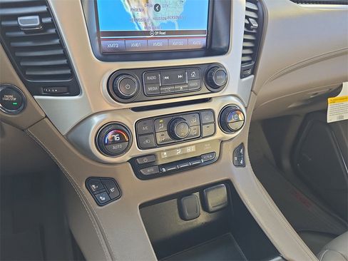 Used 2016 GMC Yukon SLT w/ Open Road Package image 25