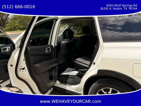 Used 2020 Nissan Pathfinder SL FWD image 10