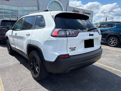 Used 2023 Jeep Cherokee Altitude Lux AWD/4WD image 5