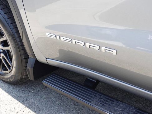 Used 2023 GMC Sierra 1500 Pro w/ Graphite Edition image 12