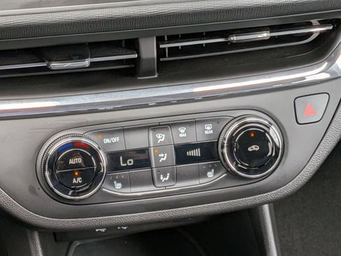 Used 2025 Buick Envista Preferred w/ Convenience I Package image 14