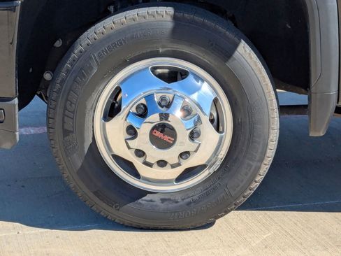 Used 2022 GMC Sierra 3500 Denali image 10