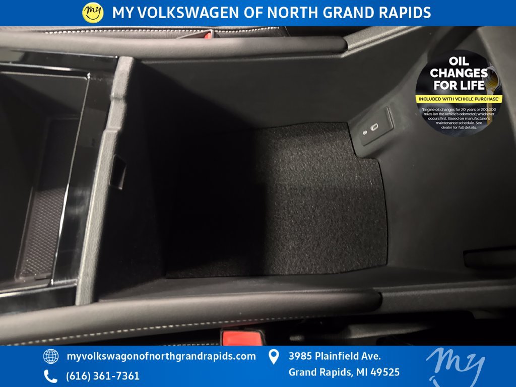 Used 2024 Volkswagen Atlas SE AWD/4WD image 31