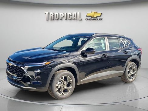New 2026 Chevrolet Trax LT w/ Driver Confidence Package FWD image 1