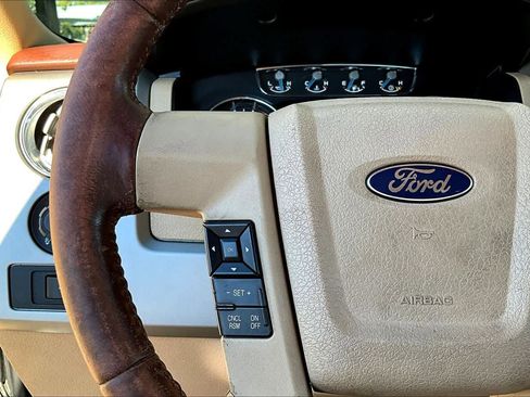 Used 2013 Ford F150 King Ranch w/ King Ranch Luxury Pkg image 24