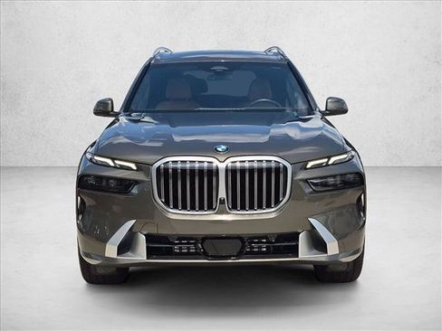 Certified 2026 BMW X7 xDrive40i AWD/4WD image 2