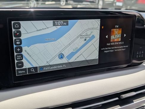 Used 2024 Hyundai Palisade SEL FWD image 25
