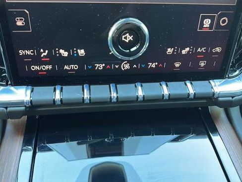 New 2026 GMC Yukon XL Denali w/ Sun & Power Step Package AWD/4WD image 16
