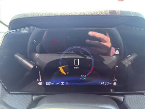 Used 2025 Chevrolet TrailBlazer LT w/ Driver Confidence Package AWD/4WD image 18