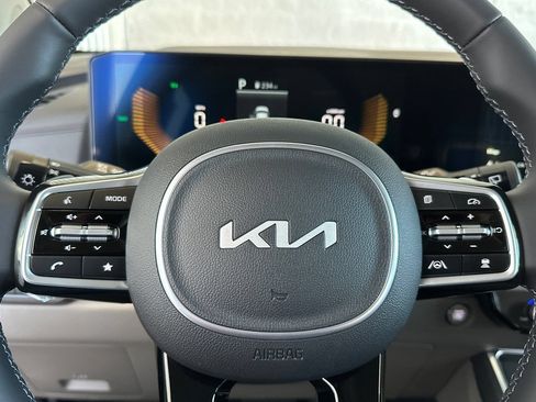 New 2026 Kia Carnival EX FWD image 24