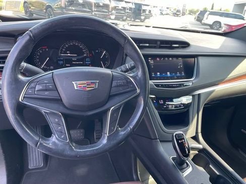Used 2019 Cadillac XT5 Luxury FWD image 10