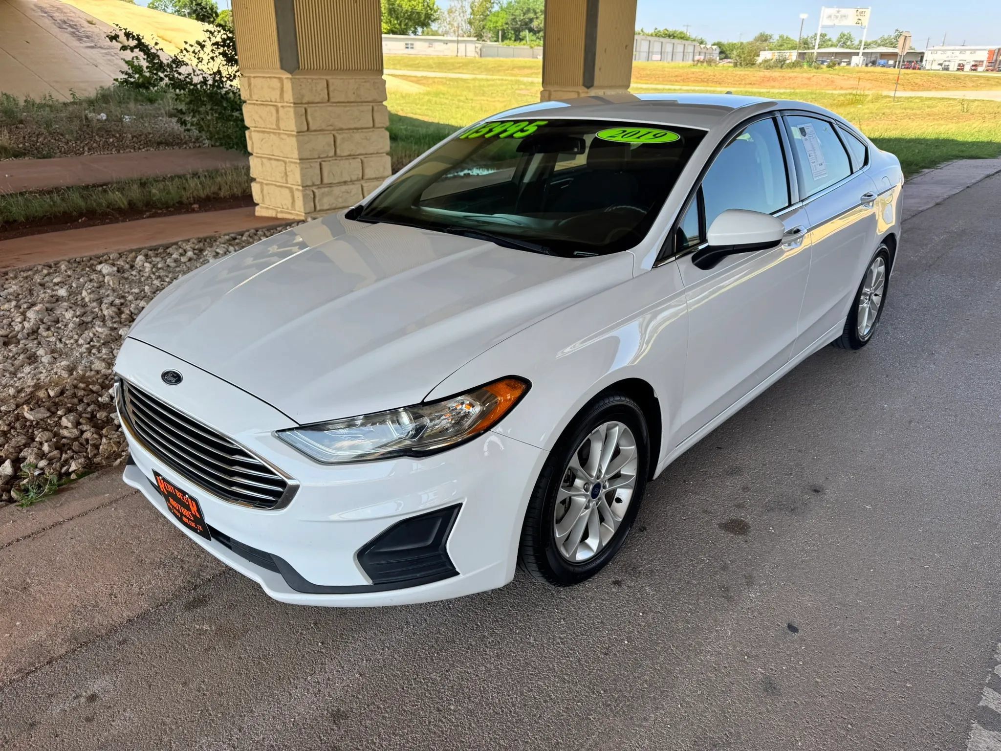 Used 2019 Ford Fusion SE FWD image 7