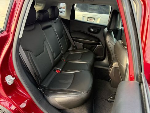 Used 2021 Jeep Compass Limited AWD/4WD image 4