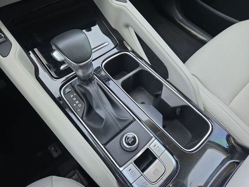Certified 2022 Kia Telluride S FWD image 31