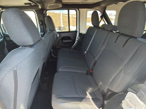 Used 2024 Jeep Wrangler Unlimited w/ Convenience Group image 15