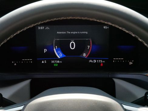Certified 2022 Volkswagen Taos SE AWD/4WD image 21
