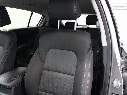 Used 2022 Kia Sportage LX image 16