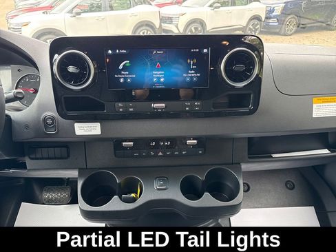 Used 2024 Mercedes-Benz Sprinter 3500 image 17