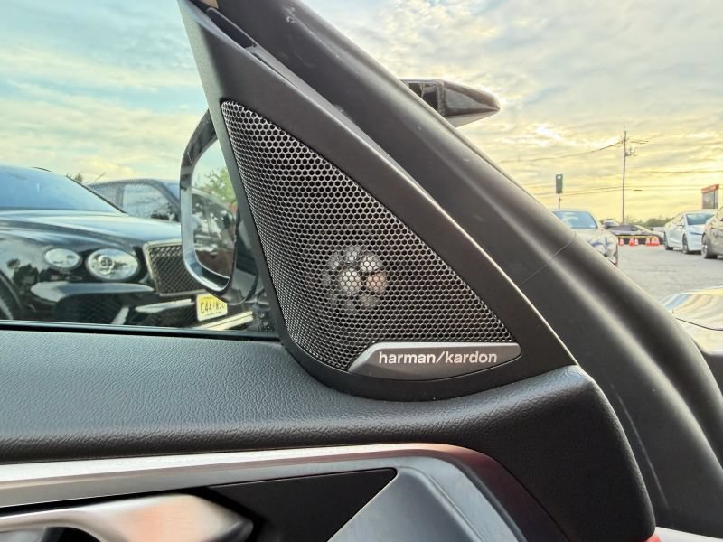 Used 2022 BMW M4 Competition w/ M Carbon Exterior Package RWD image 11