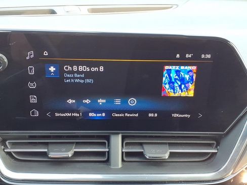 Used 2025 Chevrolet Trax RS w/ Driver Confidence Package FWD image 17