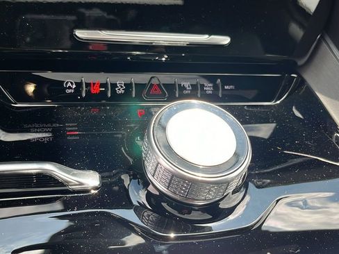 Used 2024 Jeep Wagoneer Series II image 25