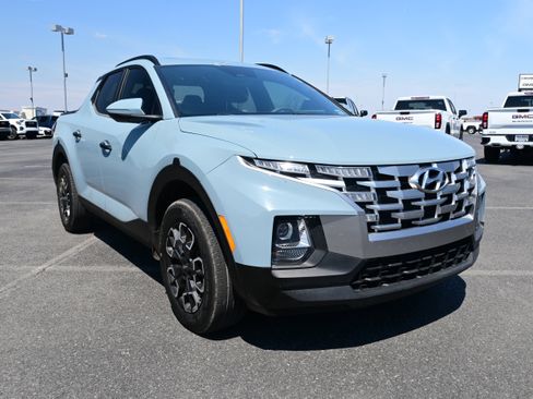 Used 2022 Hyundai Santa Cruz SEL w/ Activity Package image 2